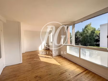 location appartement 4 pièces 60 m² à garches (92380)  1 215 €