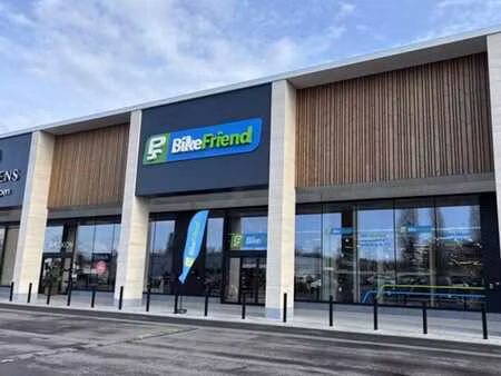 surface retail 865 m² à louer – carrefour schoten