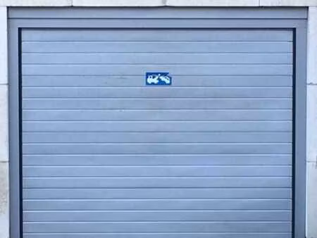 emplacement de parking couvert  à louer