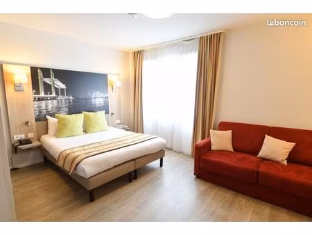 studio 1 pièce 29 m²