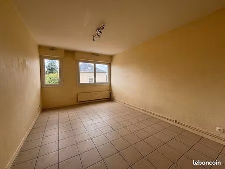 studio 1 pièce 30 m²