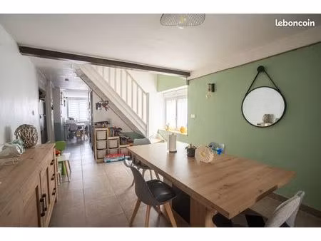 triplex 6 pièces 96 m²