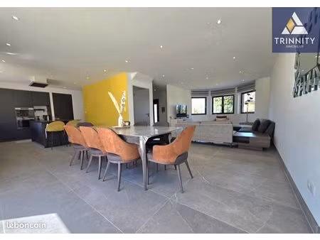 maison 6 pièces 214 m²