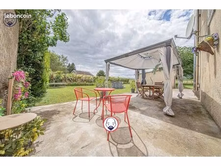 maison 8 pièces 223 m²