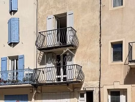 immeuble 3 pièces 79 m²