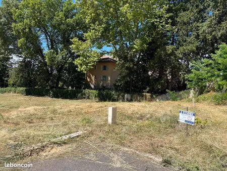terrain 711 m² montélimar