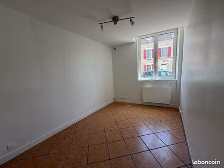studio centre nesles à louer