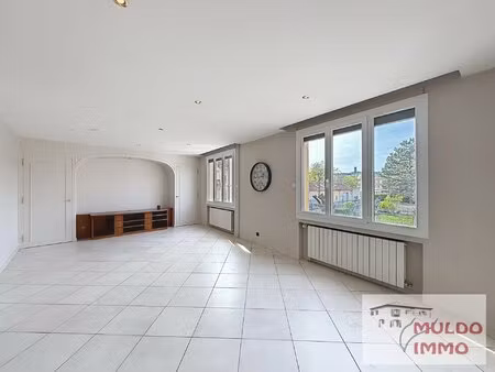 oyonnax centre – maison 207 m² – 3 garages