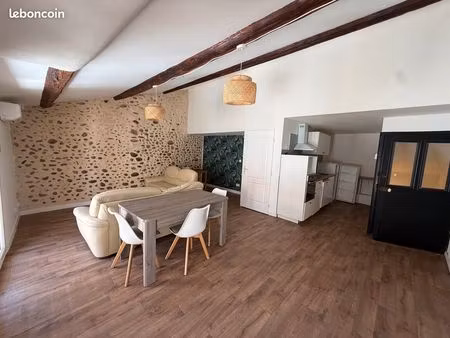 à louer maison de village