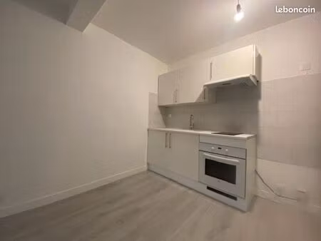 studio 1 pièce 27 m²