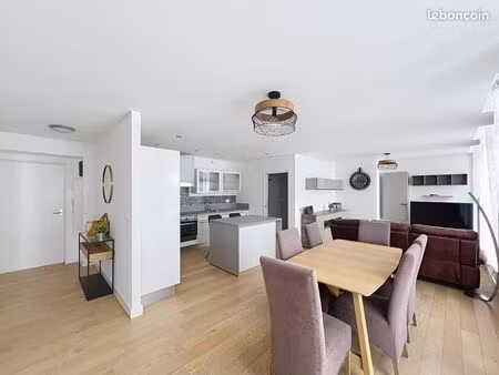 appartement 3 pièces 81 m²