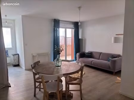 t2 appartement meublé centre-ville avec parking