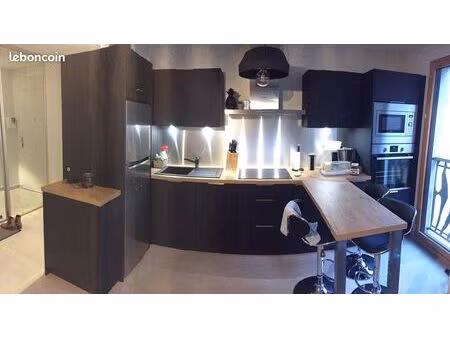 a louer superbe t2 meublé tassin hyper centre