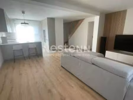 vente maison à elven (56250) : à vendre / 122m² elven