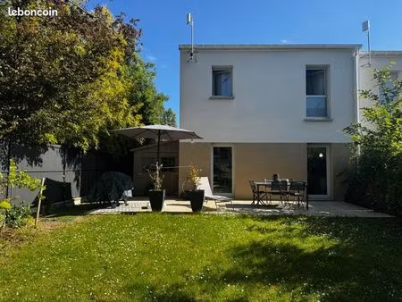 ? maison t4 de 81 m² – jardin sans vis-à-vis  3 chambres  résidence sécurisée
