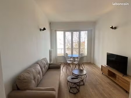 appartement 3 pièces 55 m²