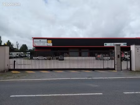 entrepôt 426 m² – 2 556 ht/mois – direct propriétaire – accès pl – h24/7j