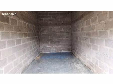 parking/box 10 m² la croix en touraine