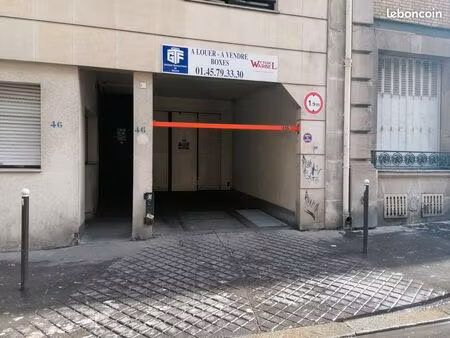 place parking moto sécurisée 46 rue archereau 75019 paris  sur le toit terrasse du batimen