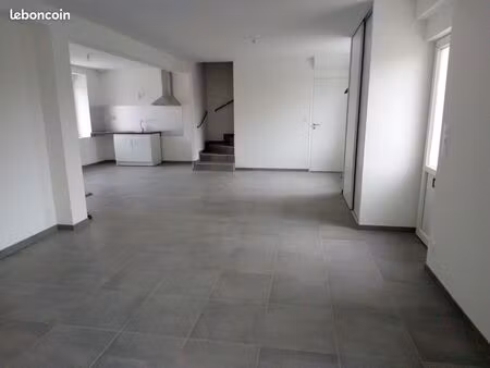 location maison d'habitation non meublée 7 pièces