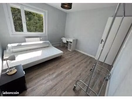 chambre 1 pièce 115 m²