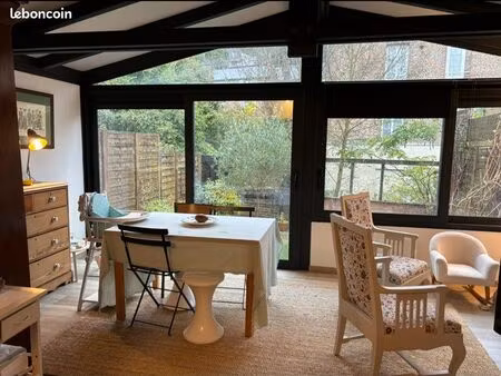 charmante maison meublée en plein coeur de lisieux avec terrasse sur la touques