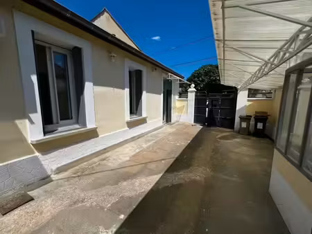 location maison 2 pièces 35.31 m² à nimes (30000)  700 €