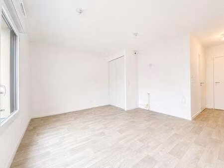location appartement t1 à la roche-sur-yon (85000) : à louer t1 / 26m² la roche-sur-yon