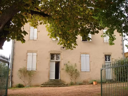 location maison 9 pièces 185 m² à marcilly-la-gueurce (71120)  820 €