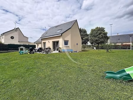 location maison 5 pièces 90 m² à segré (49500)  920 €