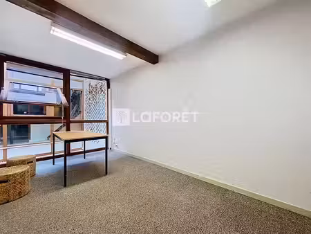 location locaux professionnels 4 pièces 12 m² à elbeuf (76500)  320 €