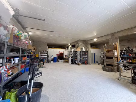 location locaux professionnels 200 m² à boulbon (13150)  2 000 €