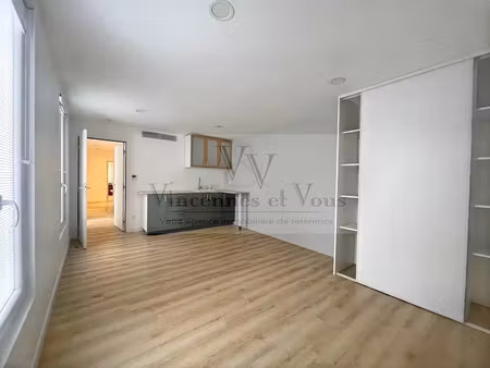 location locaux professionnels 19.23 m² à vincennes (94300)  1 432 €