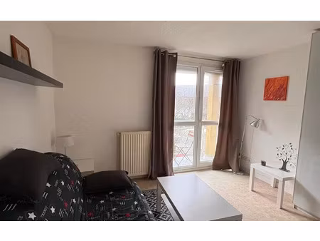 location appartement  m² t-1 à brest  440 €
