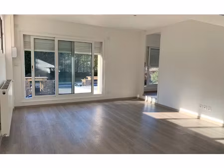 location appartement  m² t-2 à gometz-le-châtel  895 €