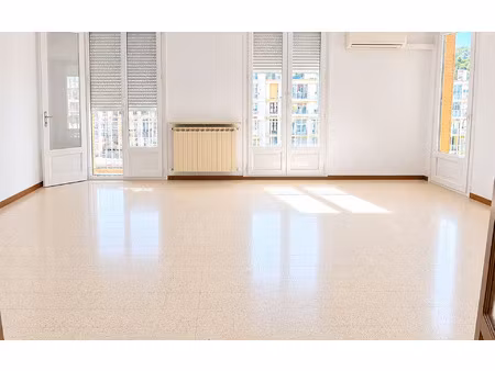 appartement marseille 10 m² t-3 à vendre  229 000 €