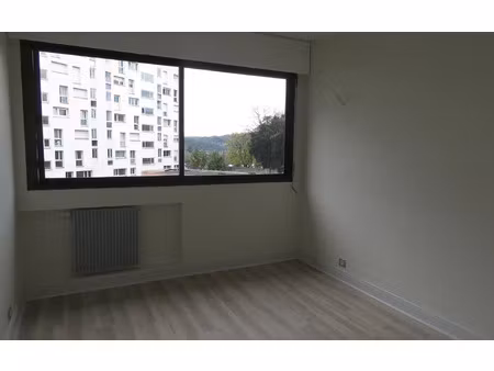 location appartement  41.29 m² t-2 à pau  680 €