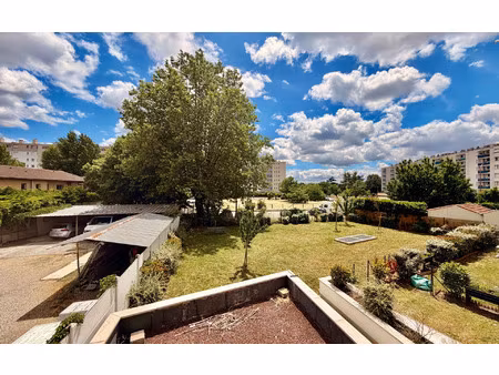 location appartement  65.84 m² t-3 à toulouse  915 €
