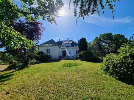 vente maison à chalonnes-sur-loire (49290) : à vendre / 300m² chalonnes-sur-loire