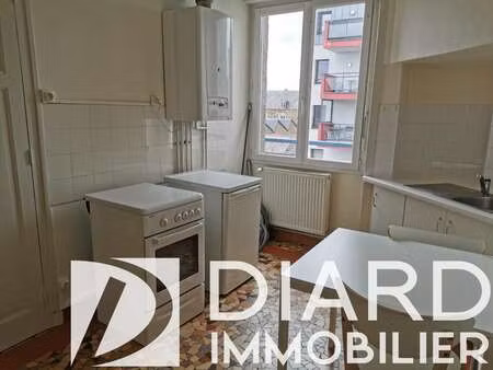 location appartement 2 pièces à fougères (35300) : à louer 2 pièces / 25m² fougères