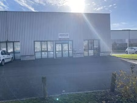 location bureaux et commerces à chantepie (35135) : à louer / 370m² chantepie