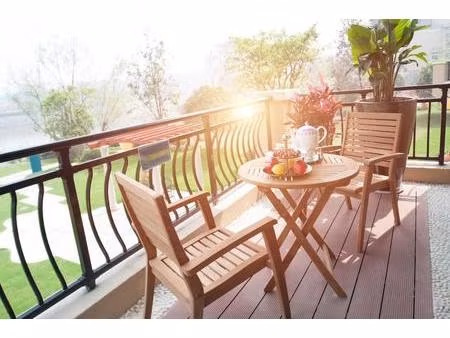 superbe 2p avec grand balcon proche metro!