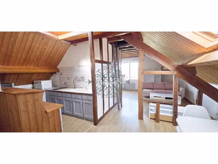 lumineux studio sous combles avec cachet 33 m2 beauvais