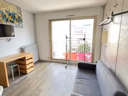 studio meublé 19m2 balcon cave rer c javel