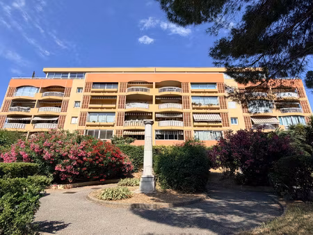 alix : notre rez de jardin aux armaris