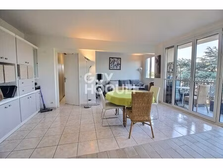 appartement à vendre de 4 pièces de 70 28 m²