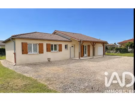 maison à saint-étienne-du-bois (01370)
