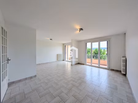 appartement 5 pièces de 100 m2 cadre privilégié  calme et