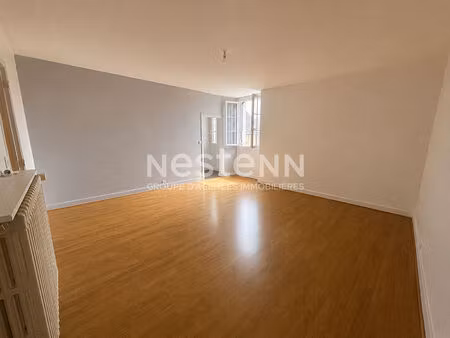 à louer ? appartement 2 chambres et un bureau en plein coeur de chalonnes-sur-loire