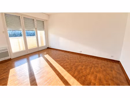 location f1 montpellier hôpitaux facultés